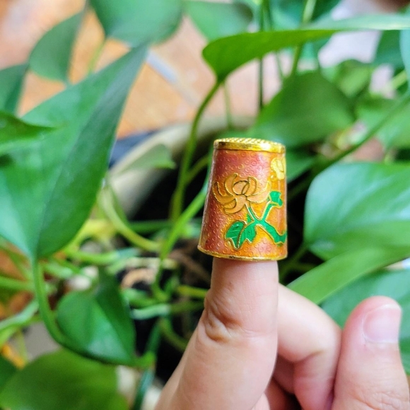 Vintage Floral Cloisonne Thimble - Picture 2 of 8